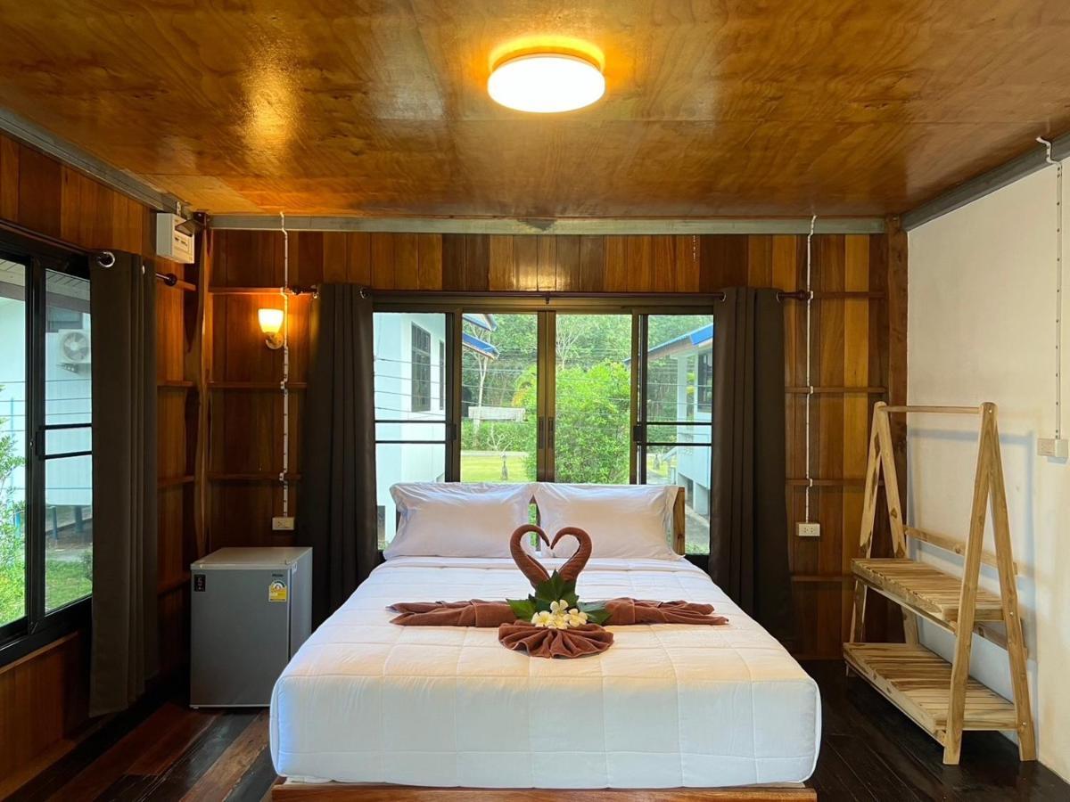 Koh Jum Paradise Resort Bagian luar foto